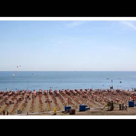Apartman 6 People In A With Swimming Pool - By Beahost Bibione